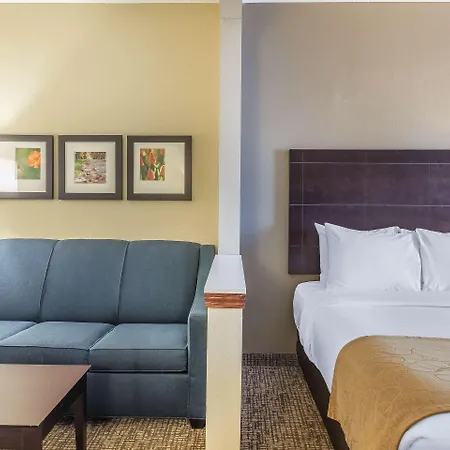 Comfort Suites North Fort Wayne Exterior photo