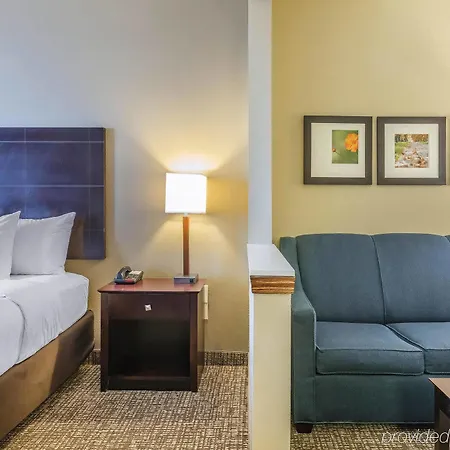 Comfort Suites North Fort Wayne Exterior photo