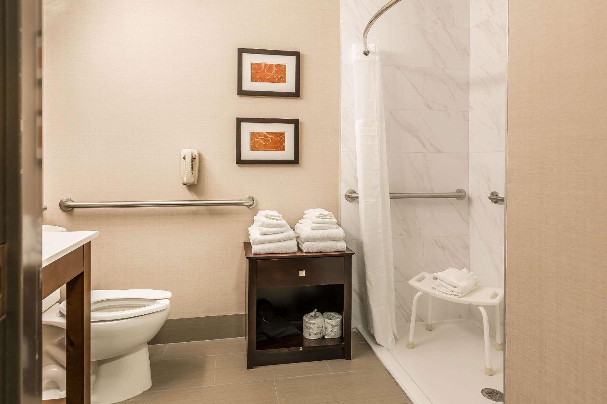 Comfort North Hotel 2*
