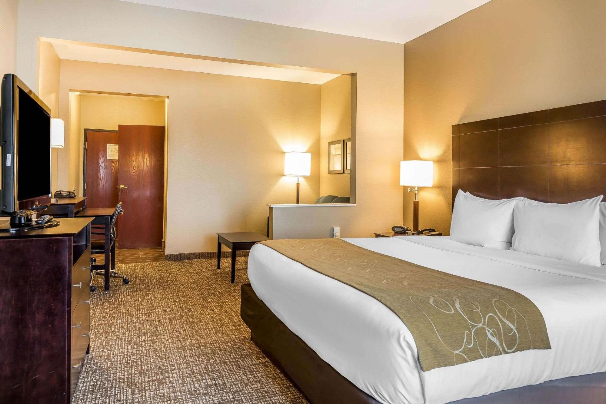 Comfort North Hotel Fort Wayne