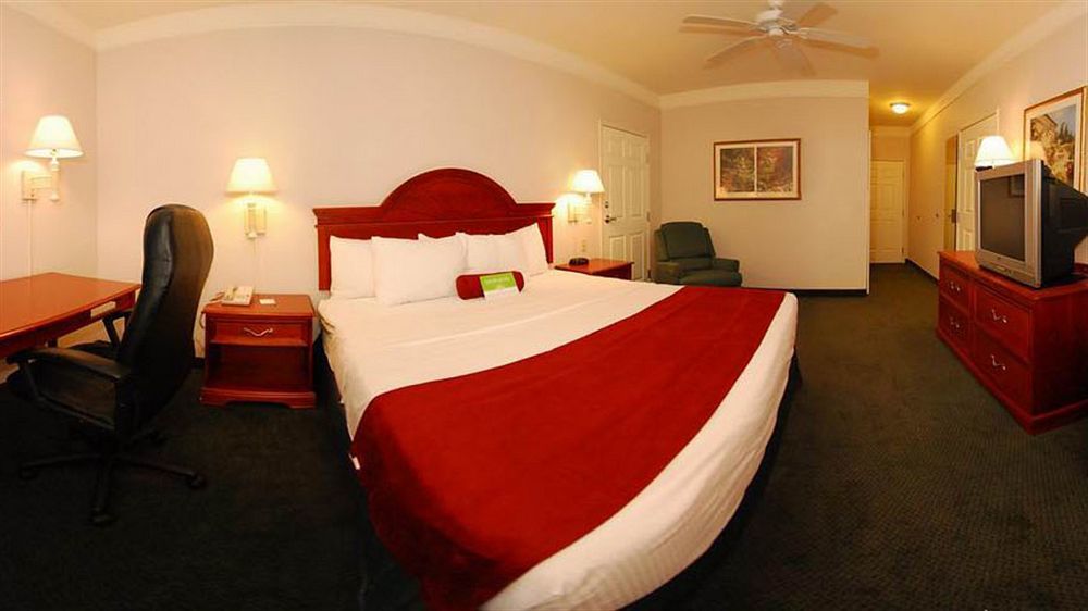Comfort North Hotel 2*